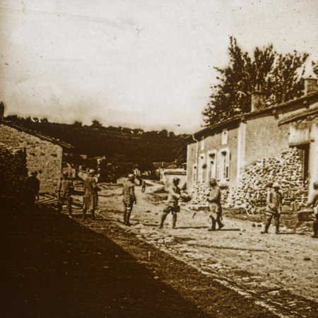 Building defences, c1914-c1918 Print Wall Art
