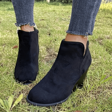 SHZHRG Stylish Women‘s Retro Suedette Side Zipper Short Boots with Wedge Heels Comfortable V-cut Ankle Boots
SHZHRG Stylish Women‘s Retro Suedette Side Zipper Short Boots with Wedge Heels Comfortable V-cut Ankle Boots