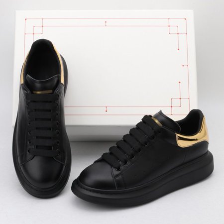Designer Woman shoe Leather Lace Up Men Fashion Platform Oversized Sneakers White Black mens womens Luxury velvet suede Casual Shoes Chaussures de Espadrilles 35-48
Designer Woman shoe Leather Lace Up Men Fashion Platform Oversized Sneakers White Black mens womens Luxury velvet suede Casual Shoes Chaussures de Espadrilles 35-48