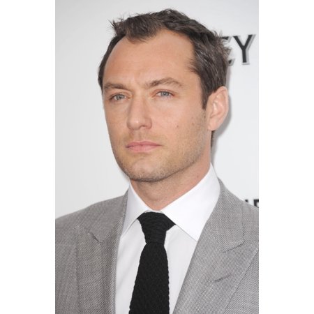 Jude Law At Arrivals For Side Effects Special Screening By The Film Society Of Amc Lincoln Square Theatre Rolled Canvas Art - (8 x 10)