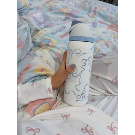 New Insulated Stainless Steel Water Bottle with Straw for Sports Travel and School Sports Water Bottle
New Insulated Stainless Steel Water Bottle with Straw for Sports Travel and School Sports Water Bottle