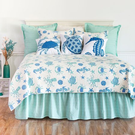 Brisbane Quilt Set by C&F Home