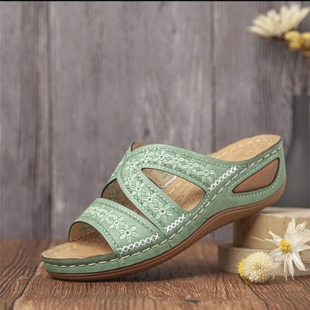 LoyisViDion Womens Sandals Clearance Women S Multi-Color Embroidered Sandals with Wedge Fish Mouth Platform Shoes Green 5(35)
LoyisViDion Womens Sandals Clearance Women S Multi-Color Embroidered Sandals with Wedge Fish Mouth Platform Shoes Green 5(35)