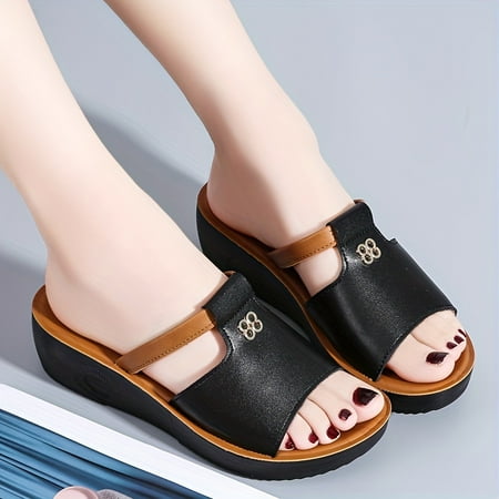 Women s Non-slip Wedge Summer Shoes Solid Color Platform Sandals Slip On Buckle Decor Soft Sole Casual Slides
Women s Non-slip Wedge Summer Shoes Solid Color Platform Sandals Slip On Buckle Decor Soft Sole Casual Slides