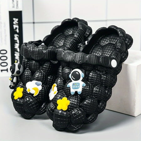 Boys Girls Massage Bubble Slides With Cartoon Astronaut Charms Funny Non-slip Spa Slippers Golf Ball Slides Pressure Relief Clogs Reflexology House Shoes For Shower Bedroom Beach Sandals For Kids
Boys Girls Massage Bubble Slides With Cartoon Astronaut Charms Funny Non-slip Spa Slippers Golf Ball Slides Pressure Relief Clogs Reflexology House Shoes For Shower Bedroom Beach Sandals For Kids
