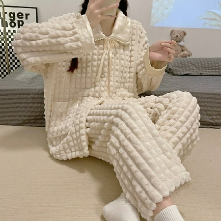 PIKADINGNIS Women Winter Thicken Style Pajamas Set Button Kawaii Velvet Pyjamas for Woman Fashion Girls Warm Sleepwear Set Leisure Home Suit
PIKADINGNIS Women Winter Thicken Style Pajamas Set Button Kawaii Velvet Pyjamas for Woman Fashion Girls Warm Sleepwear Set Leisure Home Suit