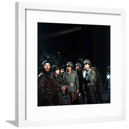KELLY'S HEROES, 1970 directed by BRIAN G. HUTTON (photo) Framed Print Wall Art