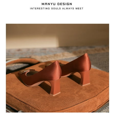 Fashion classic square head chunky heels women s single shoes senior sensibility all square buckle women s single shoes
Fashion classic square head chunky heels women s single shoes senior sensibility all square buckle women s single shoes