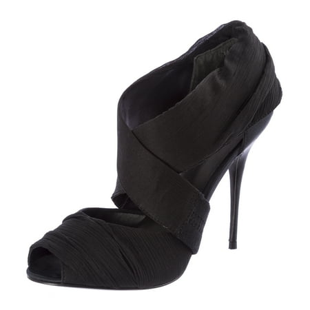 Elizabeth and James Women s Leona Open Toe Pumps 6 Black