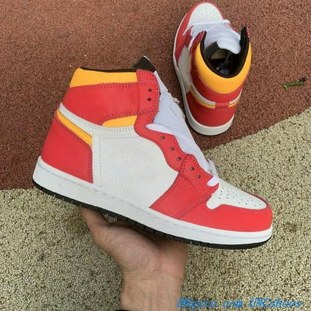 Jumpman 1 1s Basketball Shoes Mens Women Chicago Lost and Found University Blue UNC Bred Patent Black Toe Tan Gum Smoke Grey Starfish Gorge Green Designer Sneakers
Jumpman 1 1s Basketball Shoes Mens Women Chicago Lost and Found University Blue UNC Bred Patent Black Toe Tan Gum Smoke Grey Starfish Gorge Green Designer Sneakers