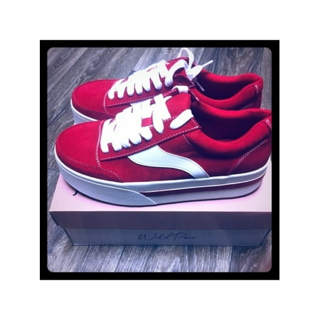 WILD PAIR Womens Red Black Stripe Cushioned Dandii Round Toe Platform Lace-Up Athletic Sneakers 10 M 
WILD PAIR Womens Red Black Stripe Cushioned Dandii Round Toe Platform Lace-Up Athletic Sneakers 10 M