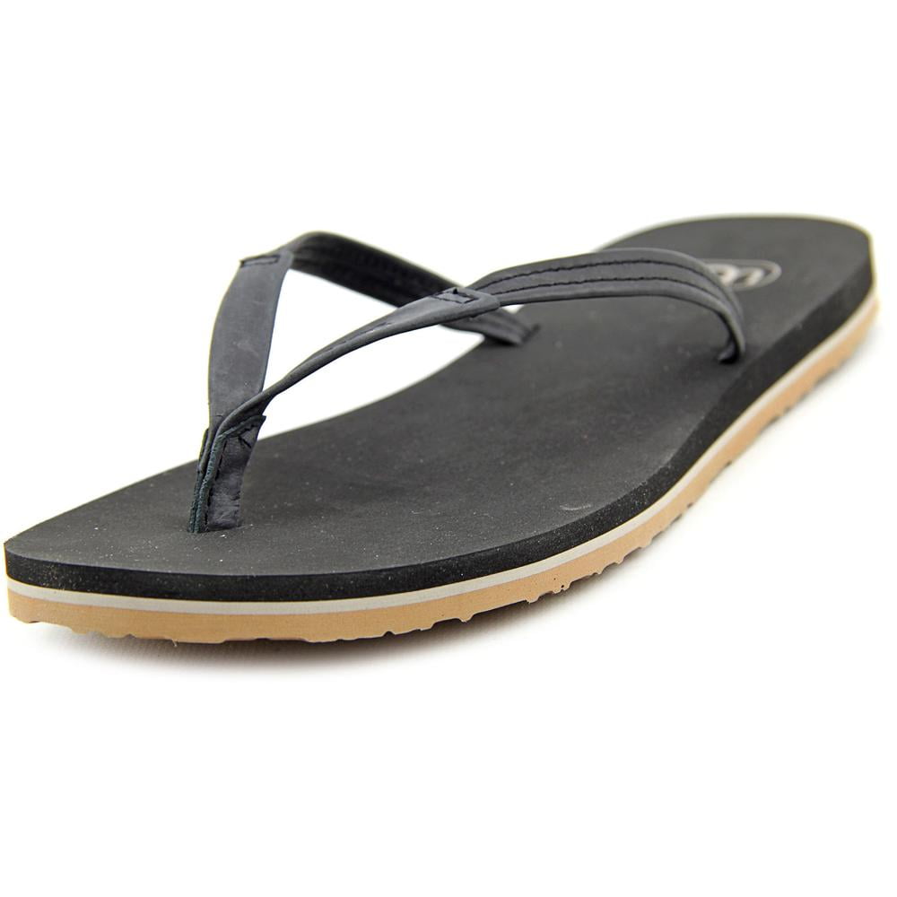 ugg magnolia flip flops