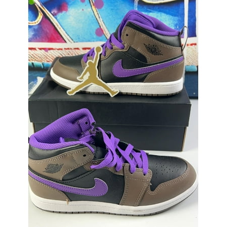 

Air Jordan 1 Mid Shoes Purple Mocha Palomino Wild Berry DQ8424 215 Boys 3Y