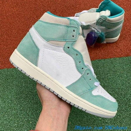 Jumpman 1 1s Basketball Shoes Mens Women Chicago Lost and Found University Blue UNC Bred Patent Black Toe Tan Gum Smoke Grey Starfish Gorge Green Designer Sneakers
Jumpman 1 1s Basketball Shoes Mens Women Chicago Lost and Found University Blue UNC Bred Patent Black Toe Tan Gum Smoke Grey Starfish Gorge Green Designer Sneakers