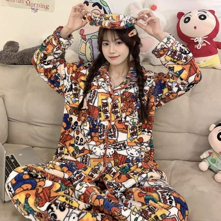 Sanrio New Cartoon Kitty Lapel Cardigan Pajamas with Eye Mask Kawaii Velvet Thickened Girls Home Clothes Set Gift
Sanrio New Cartoon Kitty Lapel Cardigan Pajamas with Eye Mask Kawaii Velvet Thickened Girls Home Clothes Set Gift