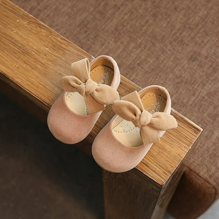 Spring and autumn model baby leather shoes Little princess soft bottom 1-3T old love bow girl can not afford to fall shoes
Spring and autumn model baby leather shoes Little princess soft bottom 1-3T old love bow girl can not afford to fall shoes