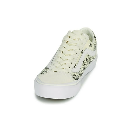 Vans Women s Black & White Women s VN0A54F642S1 Closed Toe Skate Shoes VP14 (6)