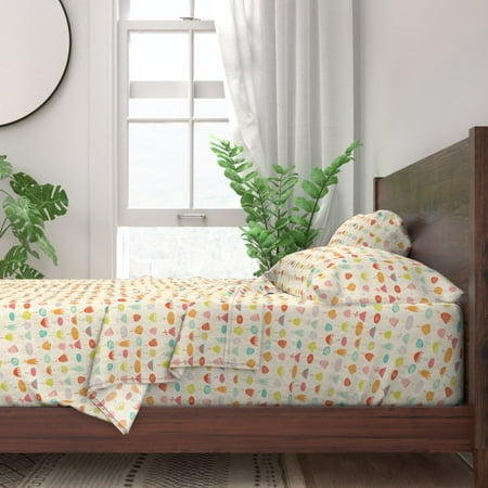 Cream Retro Floral Baby Girl Mod Flower 100% Cotton Sateen Sheet Set by Roostery