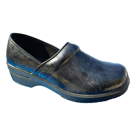 Savvy Brandy Women s Nursing Shoe in Black Combo