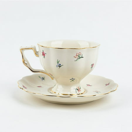 European Style Coffee Mug and Saucer Set Gold Strawberry Pattern Ceramic Teapot Afternoon Tea Cup Set Dessert Plate Cake Pan
European Style Coffee Mug and Saucer Set Gold Strawberry Pattern Ceramic Teapot Afternoon Tea Cup Set Dessert Plate Cake Pan