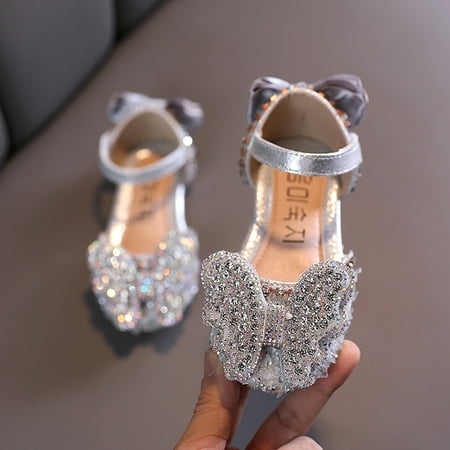 RUICUW Fashion Summer Girls Dance Shoes Princess Dress Performance Shoes Ribbon Pearl Rhinestone Bow Flat Solid Color 5.5-6 Years
RUICUW Fashion Summer Girls Dance Shoes Princess Dress Performance Shoes Ribbon Pearl Rhinestone Bow Flat Solid Color 5.5-6 Years