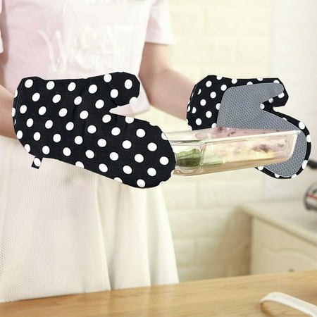 Foqnuq Microwave Heat-Resistant Silicone Gloves Non-Slip & Washable Kitchen Cooking Accessory for Oven & Grill Use
Foqnuq Microwave Heat-Resistant Silicone Gloves Non-Slip & Washable Kitchen Cooking Accessory for Oven & Grill Use