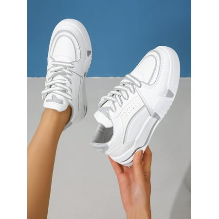 Contrast Piping Lace-up Front Skate Shoes Women‘s Footwear