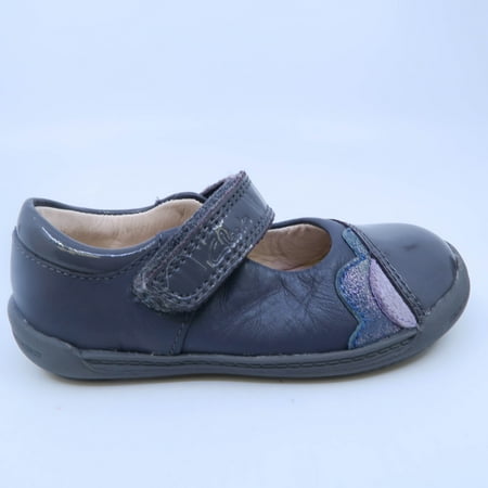 Pre-owned Clark s First Shoes Girls Gray Shoes size: 4 Infant