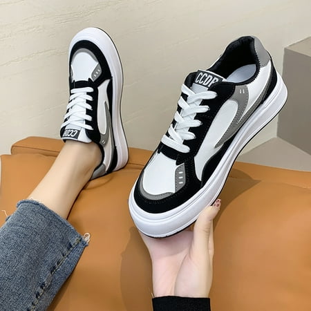 Black & White Low Top Sneakers Casual Platform Skate Shoes For Every Day Women‘s Footwear
Black & White Low Top Sneakers Casual Platform Skate Shoes For Every Day Women‘s Footwear