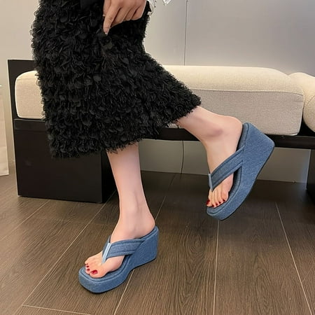 Chic Women s Lightweight Beach Sandals - Slip-On Soft Sole Non-Slip Slides for Summer Comfort
Chic Women s Lightweight Beach Sandals - Slip-On Soft Sole Non-Slip Slides for Summer Comfort
