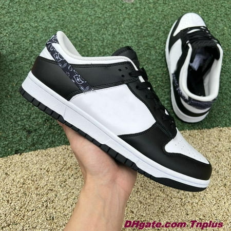 

2023 Dunksb Women Mens casual shoes Dunks Low White Black Panda Wolf Grey Fog UNC Trainers Medium Curry Kentucky Michigan Photon Dust Sbdunk Designer Sports Sneakers