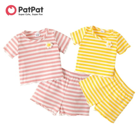 PatPat 2pcs Baby Girl 3D Flower Design Striped Ribbed Short-sleeve Top and Shorts Set
PatPat 2pcs Baby Girl 3D Flower Design Striped Ribbed Short-sleeve Top and Shorts Set