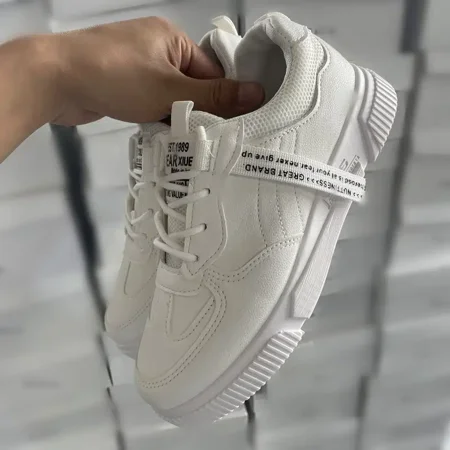 White Low Top Sneakers Lightweight Lifting Platform Skate Shoes Casual Shoes For Every Day Women‘s Footwear
White Low Top Sneakers Lightweight Lifting Platform Skate Shoes Casual Shoes For Every Day Women‘s Footwear