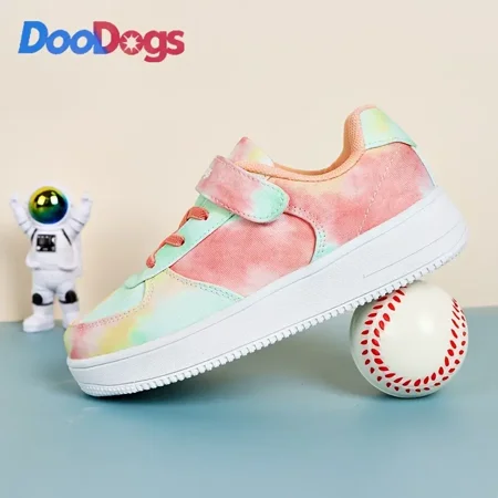GEDER-SA DooDogs Children‘s Tie Dye Skate Shoes Low Top Lightweight Lace-up Hook And Loop Fastener Soft Sole Shoes For Boys And Girls
GEDER-SA DooDogs Children‘s Tie Dye Skate Shoes Low Top Lightweight Lace-up Hook And Loop Fastener Soft Sole Shoes For Boys And Girls