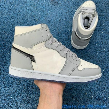 Jumpman 1 1s Basketball Shoes Mens Women Chicago Lost and Found University Blue UNC Bred Patent Black Toe Tan Gum Smoke Grey Starfish Gorge Green Designer Sneakers
Jumpman 1 1s Basketball Shoes Mens Women Chicago Lost and Found University Blue UNC Bred Patent Black Toe Tan Gum Smoke Grey Starfish Gorge Green Designer Sneakers