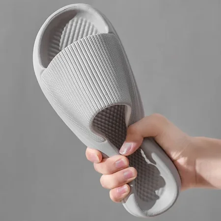 Summer New EVA Soft Sole Bathroom Anti-Slip Slippers Light Comfortable Outdoor Sandals Fashion Men‘s Women Beach Flip-Flop TUOXIE
Summer New EVA Soft Sole Bathroom Anti-Slip Slippers Light Comfortable Outdoor Sandals Fashion Men‘s Women Beach Flip-Flop TUOXIE