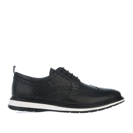 Men s Clarks Chantry Wing Leather Shoes in Black