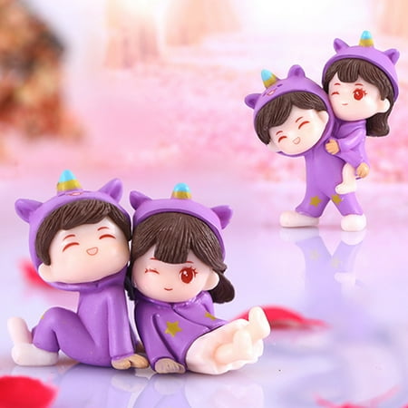 Hand-Painted Couple Figurine Ornament Fine Craftsmanship for Fairy Garden Micro Landscape and Home Decoration with Pajama-Loving Lovers
Hand-Painted Couple Figurine Ornament Fine Craftsmanship for Fairy Garden Micro Landscape and Home Decoration with Pajama-Loving Lovers