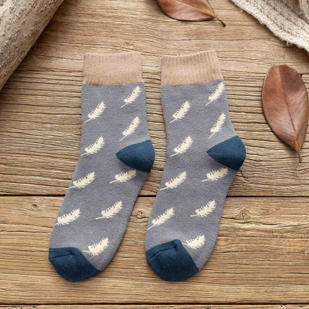 Cotonie Winter Women Coral Fleece Socks Middle Tube Retro Stocking 
Cotonie Winter Women Coral Fleece Socks Middle Tube Retro Stocking