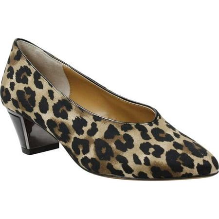 Women s J. Renee Clarion Pump Brown/Black Animal Fabric 7.5 M