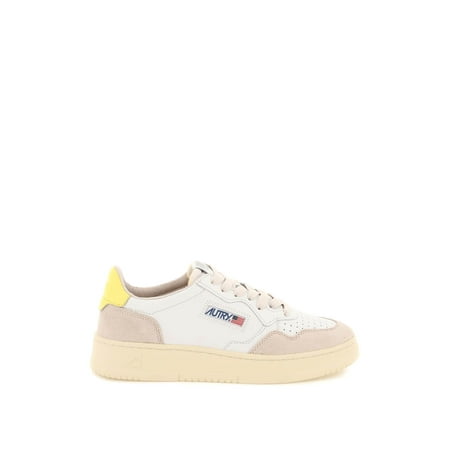 Autry leather medalist low sneakers