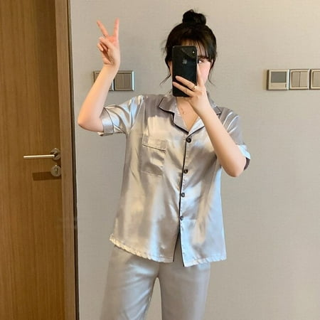 QWZNDZGR Pajamas For Men Women Solid Color Silk Satin Pajamas Couple Set Short Sleeve Trousers Lovers Sleepwear Plus Size Pjs Home Suit
QWZNDZGR Pajamas For Men Women Solid Color Silk Satin Pajamas Couple Set Short Sleeve Trousers Lovers Sleepwear Plus Size Pjs Home Suit