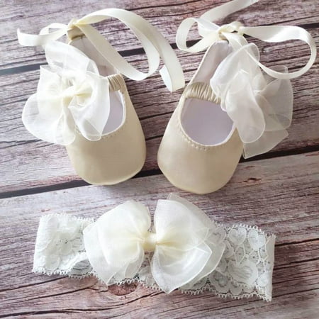 Spring newborn baby shoes baby shoes girls 0-6-12 months soft bottom anti-off handmade cloth shoes
Spring newborn baby shoes baby shoes girls 0-6-12 months soft bottom anti-off handmade cloth shoes