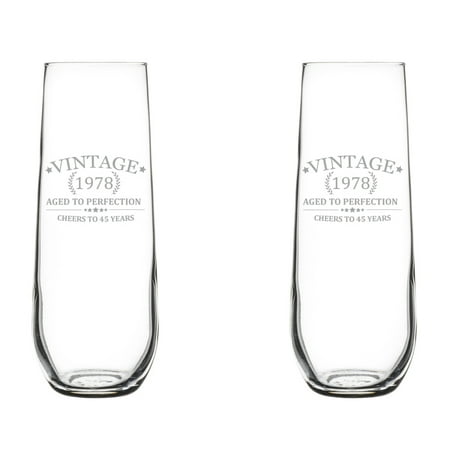 Set of 2 Glass Champagne Flutes Sparkling Wine Glasses Cheers To 45 Years Vintage 1978 45th Birthday (8.5 oz Stemless)
Set of 2 Glass Champagne Flutes Sparkling Wine Glasses Cheers To 45 Years Vintage 1978 45th Birthday (8.5 oz Stemless)