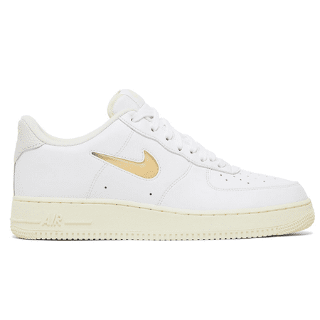 Nike Mens Air Force 1 07 LX Basketball Shoes