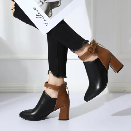 Women‘s Ankle Belt Buckle Decor Pointed Toe Boots Back Zipper Block Heeled Boots Women‘s Footwear
Women‘s Ankle Belt Buckle Decor Pointed Toe Boots Back Zipper Block Heeled Boots Women‘s Footwear