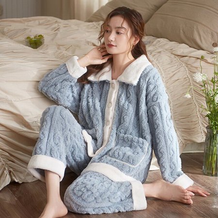 CoCopeaunt Winter Warm Flannel Pajama Sets Women Ins Single Breasted Sleepwear Loose Windproof Basic Princess Lounge Hot Sale Patchwork New
CoCopeaunt Winter Warm Flannel Pajama Sets Women Ins Single Breasted Sleepwear Loose Windproof Basic Princess Lounge Hot Sale Patchwork New