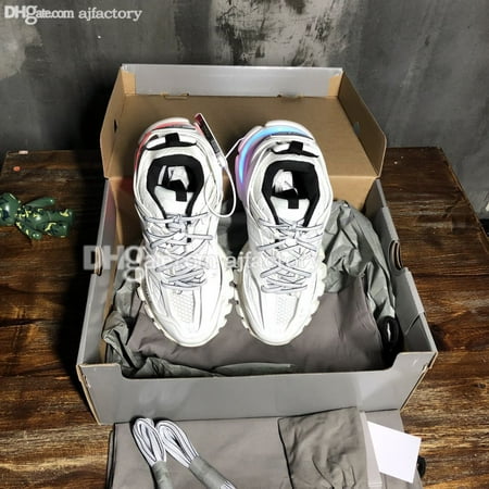 Designer Womens Mens Casual Shoe Track 3 3.0 LED Sneaker Lighted Gomma leather Trainer Nylon Printed Platform balencaiga Sneakers Men Light balenciagas Shoes
Designer Womens Mens Casual Shoe Track 3 3.0 LED Sneaker Lighted Gomma leather Trainer Nylon Printed Platform balencaiga Sneakers Men Light balenciagas Shoes