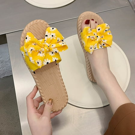 Aayomet Wide Width Sandals for Women Breathable Buckle Strap Shoes Mouth Flowers Rhinestone Ladies Sandals Fish Wedge Heel Yellow 7.5
Aayomet Wide Width Sandals for Women Breathable Buckle Strap Shoes Mouth Flowers Rhinestone Ladies Sandals Fish Wedge Heel Yellow 7.5