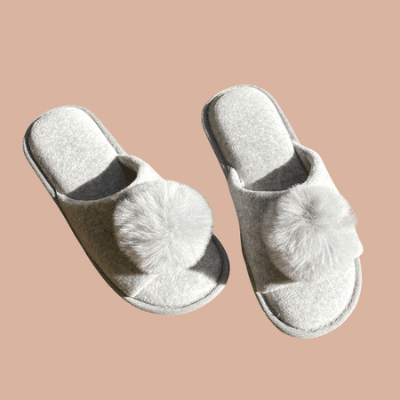 Women Pom-pom Slippers Open Toe Slippers for Women s House Slippers Wedding Fluffy Slippers Bride White Slippers Bridesmaid Slippers for Bridal Shower Party Bridesmaid Gifts
Women Pom-pom Slippers Open Toe Slippers for Women s House Slippers Wedding Fluffy Slippers Bride White Slippers Bridesmaid Slippers for Bridal Shower Party Bridesmaid Gifts